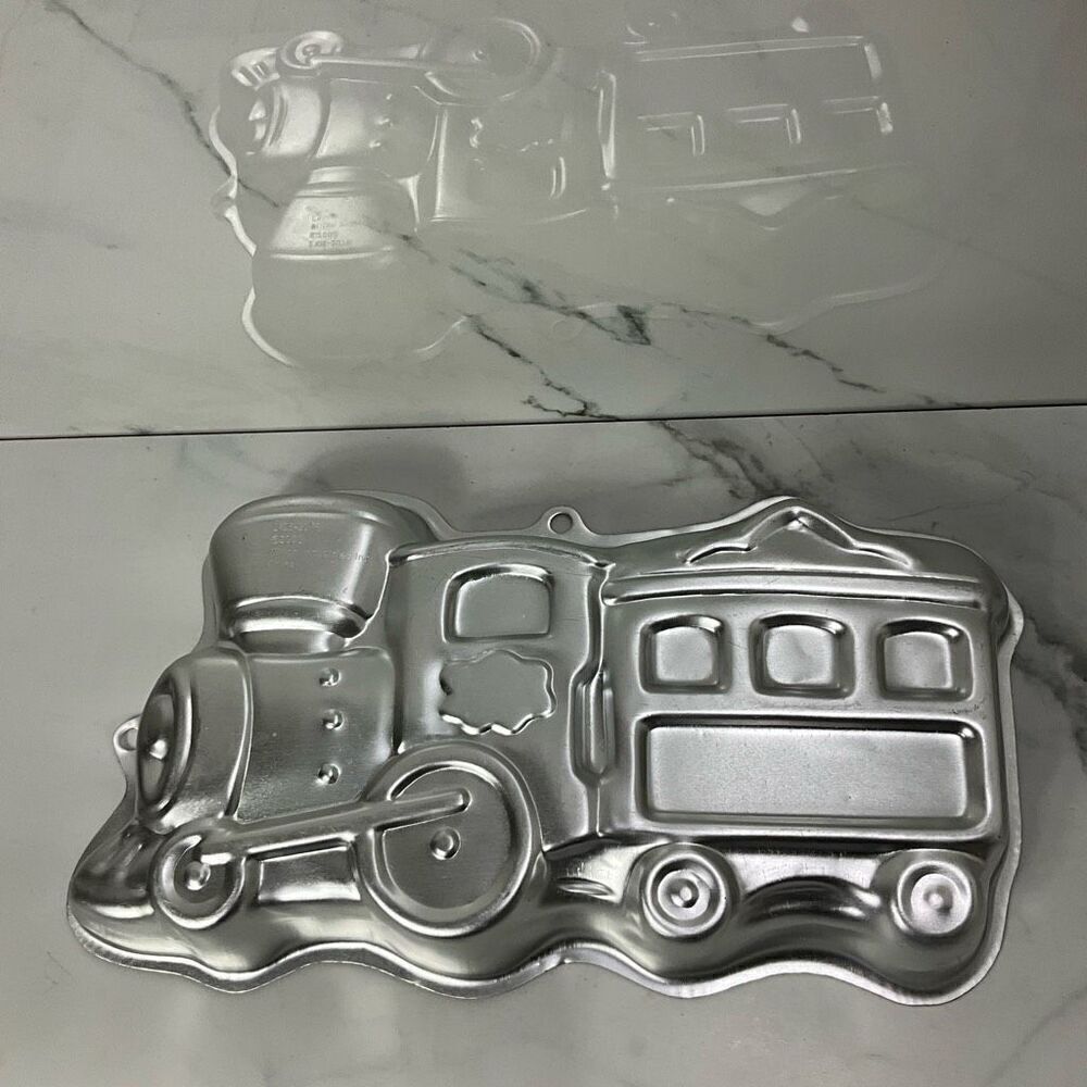 VINTAGE 2003 WILTON Train Cake Pan